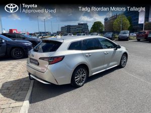 Toyota Corolla HYBRID SOL T/S*** HIGH SPEC *** - Image 2