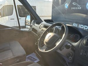 Renault Master FWD Lm35 DCI 130 Busine Business E - Image 3