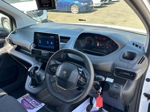 Peugeot Partner Prof Plus 1.6 HDI 100 1 1000KG 2DR - Image 4
