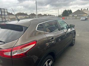 Nissan QASHQAI 1.2 Automatic////only 69000KLMS//I - Image 2
