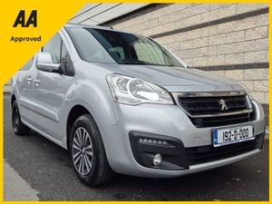 Peugeot Partner / 2019 / Petrol / Auto - Image 3