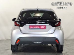 Toyota Yaris 1.0 PET Auto - Image 4