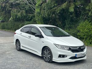 Honda Grace 2017 Exclusive Facelift Model - Image 3