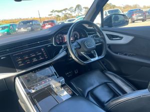 Audi Q7 S-line 3.0tdi 231HP Auto - Image 3