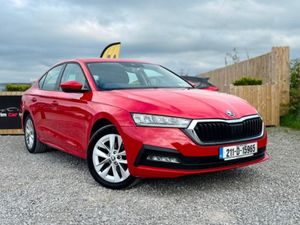 Skoda Octavia AMB 2.0tdi 115HP 5DR - Image 3