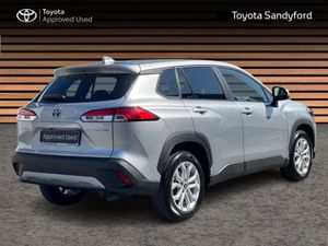 Toyota Corolla Cross Luna 1.8 Hybrid // Rear Came - Image 2