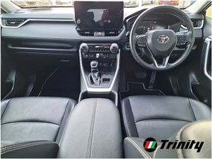 Toyota Rav4 ONE Owner SOL Edition Leather Heated - Image 2