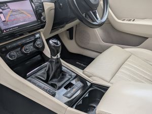 Skoda Superb Style 190 bhp /NEW NCT 07/27& TAXED - Image 4
