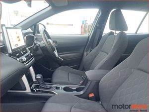 Toyota Corolla Cross 1.8 Hybrid Luna Cross - Image 4