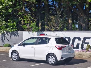 Toyota Yaris AUTOMATIC HYBRID FINANCE AVAILABLE - Image 2