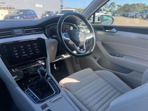 Volkswagen Passat 2.0 TDI 150HP R-line - Image 3