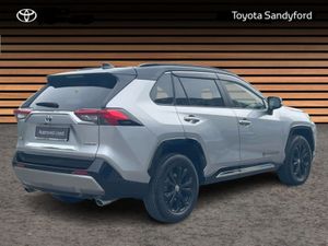 Toyota Rav4 Sport Hybrid // Heated Leather Seats - Image 2