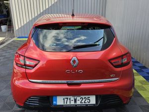 2017 Renault Clio Red 1.5 DCI 90 ECO EXPRESSION - Image 4