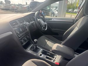 Volkswagen Golf 1.6 TDI 5DR 90hp Trendline - Image 3