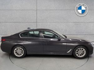 BMW 5 Series 520d SE Saloon - Image 4