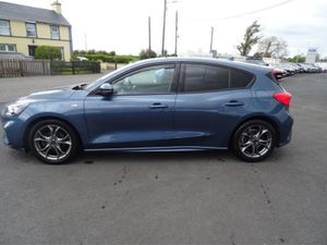 Ford Focus St-line 1.0 Ecoboost 125 125PS 4DR - Image 4
