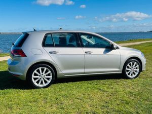 Volkswagen Golf 1.4 HI - Line Golf in Silver Only - Image 3