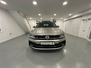 Volkswagen Tiguan R-line 2.0 TDI Manual 6speed 15 - Image 4