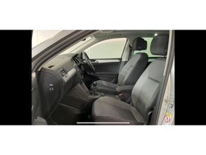 Volkswagen Tiguan CL 2.0 TDI Manual 6speed FWD 15 - Image 2