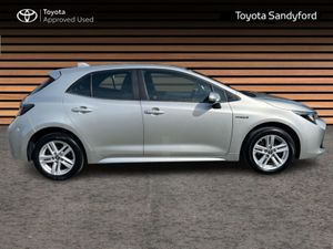 Toyota Corolla Hybrid Luna Hatchback // Rear Came - Image 3