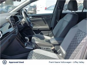 Volkswagen T-Roc R-line Auto 1.5tsi 150BHP  rear - Image 4
