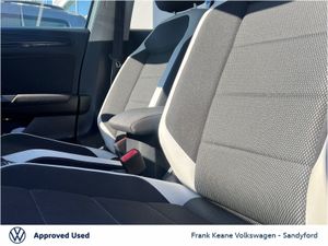 Volkswagen T-Roc  r-line 1.5 TSI 150bhp DSG Autom - Image 4