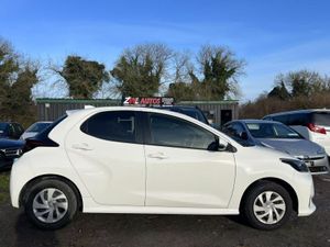 202 Toyota Yaris  1.0 Autos - Image 4