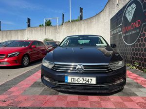 2017 Volkswagen Passat - Image 3
