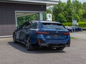 BMW i5 Edrive40 Touring M Sport Pro - Image 2