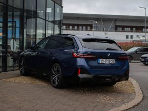 BMW i5 Edrive40 Touring M Sport Pro - Image 2