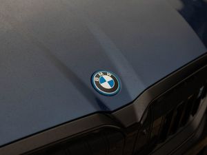 BMW i5 Edrive40 Touring M Sport Pro - Image 4