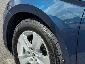Skoda Superb 2015 - Image 2