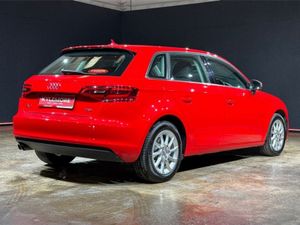 Audi A3 1.4 Automatic - Sportsback Tfsi - Reverse - Image 3
