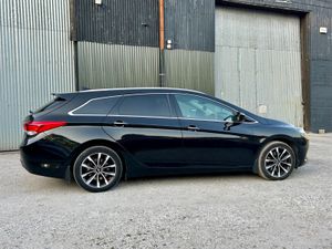 Hyundai i40 2019 automatic - Image 3