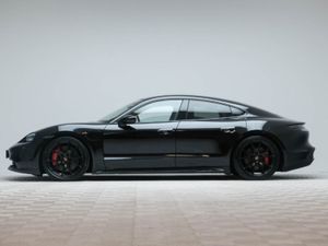 Porsche Taycan Taycan GTS 590HP 93kwh - Image 4