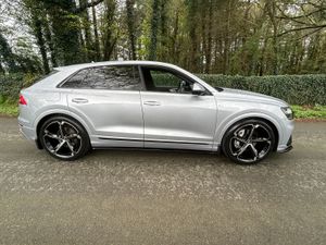 192 AUDI Q8 50TDI S LINE FLORETT SILVER - Image 3