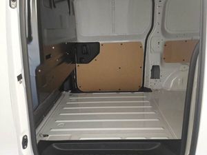 Peugeot Expert 1.5 Bluehdi 120 Professional Van - Image 4