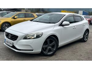 Volvo V40 T4 1.6L Petrol Automatic (8529) - Image 2