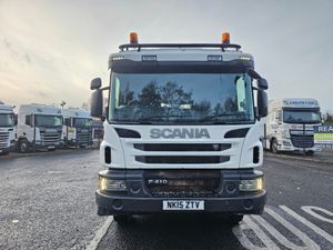 2015 Scania P410 8X4 Hook Loader - Image 2