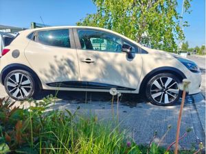 Renault Clio 1.2 AUTO SPORT - Image 4