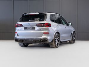 2025 BMW X5 X-Drive 50e M-Sport - Image 3