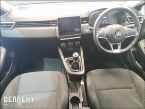 Renault Clio  only 8900 Kms iconic TCe 90  73 P/w - Image 3
