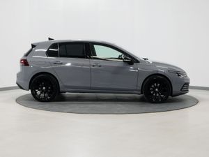 *73* 2022 Volkswagen Golf 2.0TDI LIFE - Image 3