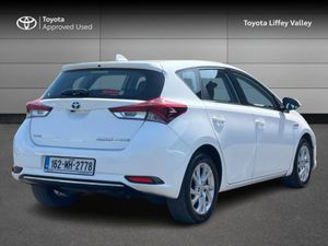 Toyota Auris Hybrid Business Edition - Image 2
