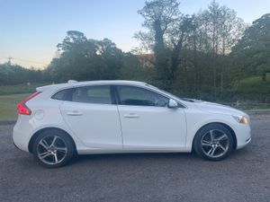 Volvo V40 2015  , black leather,  belt done - Image 3