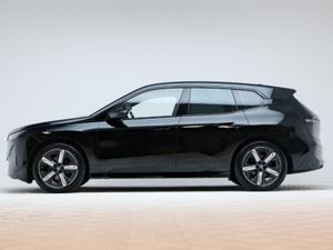 BMW IX 40 M Sport Xdrive - Image 4
