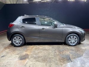 Mazda Demio 1.3 Automatic - S - Image 2