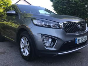 Kia Sorento 2.2 Platinum Edition 7 Seater - Image 2