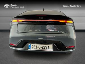 Toyota Prius Plug-in Hybrid - Image 4