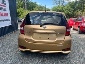 Nissan Note white leather interior 2017 - Image 4